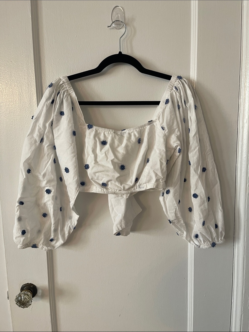 FARM Rio White Crop Top with Blue Floral Motif - Picture 9 of 9